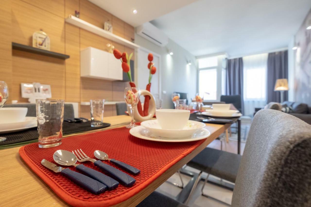 Vitosha Blvd Luxury 2-Bedroom, 2-Bathroom With Balcony Sofia Extérieur photo
