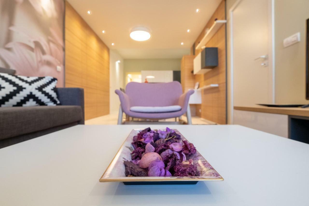 Vitosha Blvd Luxury 2-Bedroom, 2-Bathroom With Balcony Sofia Extérieur photo