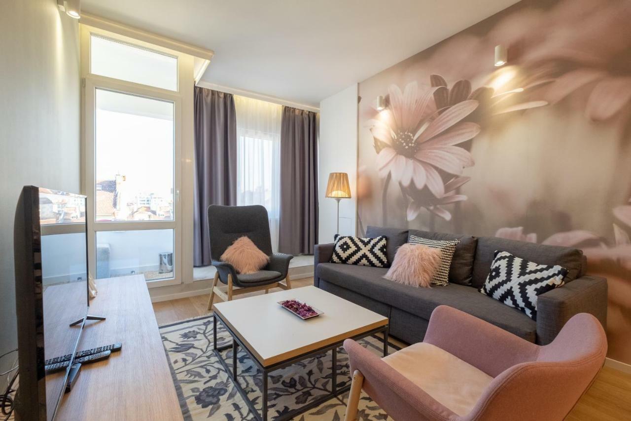 Vitosha Blvd Luxury 2-Bedroom, 2-Bathroom With Balcony Sofia Extérieur photo