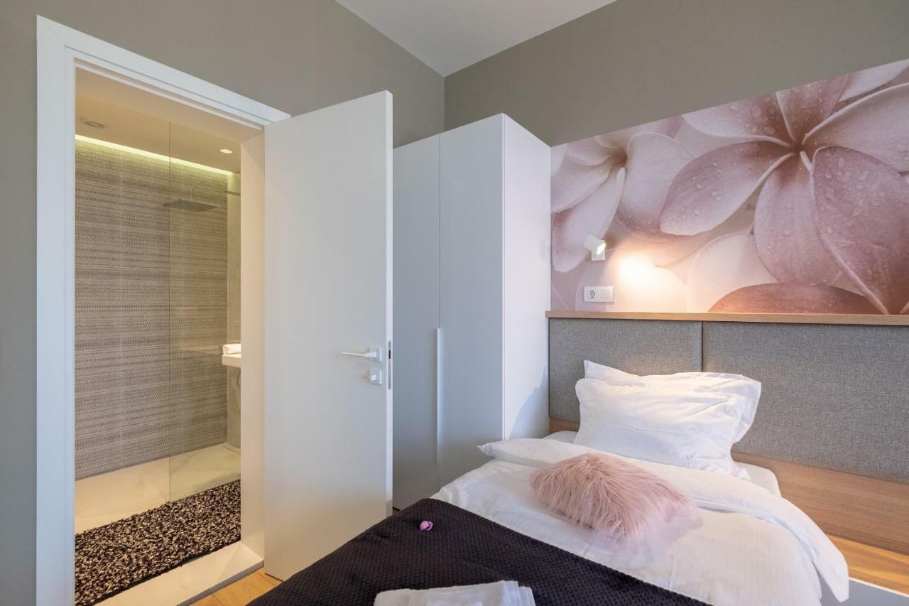 Vitosha Blvd Luxury 2-Bedroom, 2-Bathroom With Balcony Sofia Extérieur photo