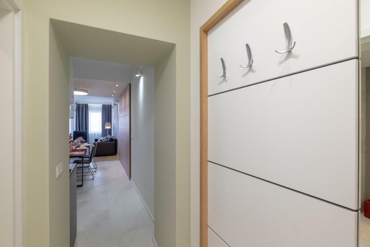 Vitosha Blvd Luxury 2-Bedroom, 2-Bathroom With Balcony Sofia Extérieur photo