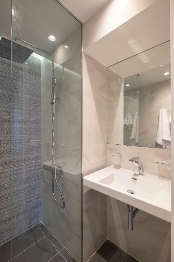 Vitosha Blvd Luxury 2-Bedroom, 2-Bathroom With Balcony Sofia Extérieur photo