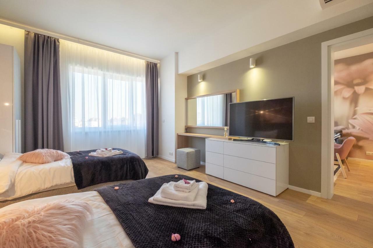 Vitosha Blvd Luxury 2-Bedroom, 2-Bathroom With Balcony Sofia Extérieur photo